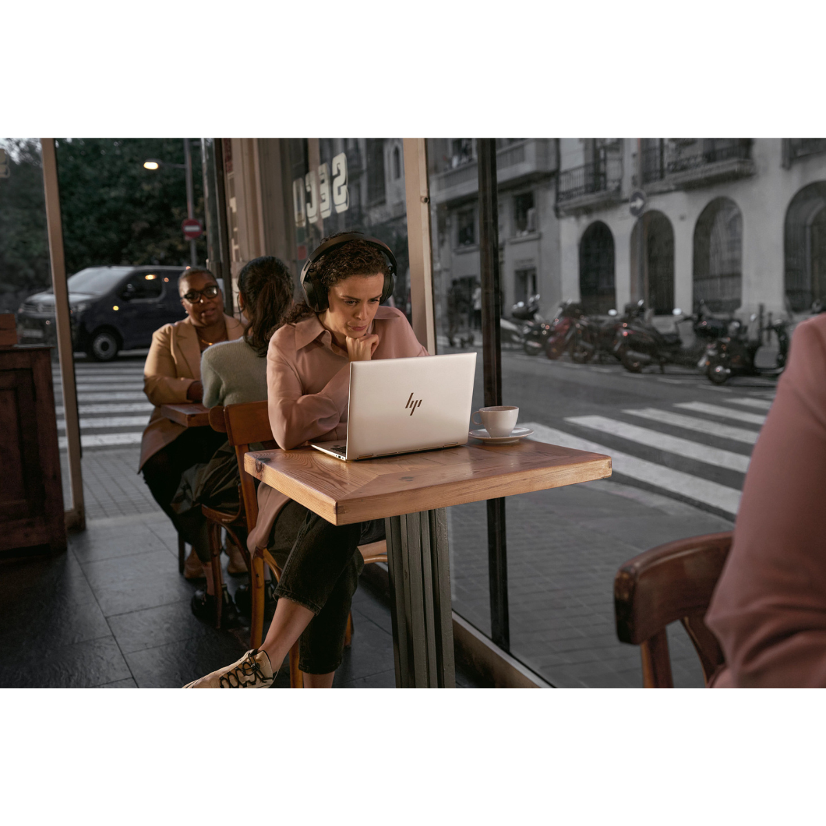 HP Elitebook Ultra G1i 14" OLED AI Laptop - Core Ultra 7-258V 32GB 1TB Touch W11 PRO(B9GC9PT) - 11