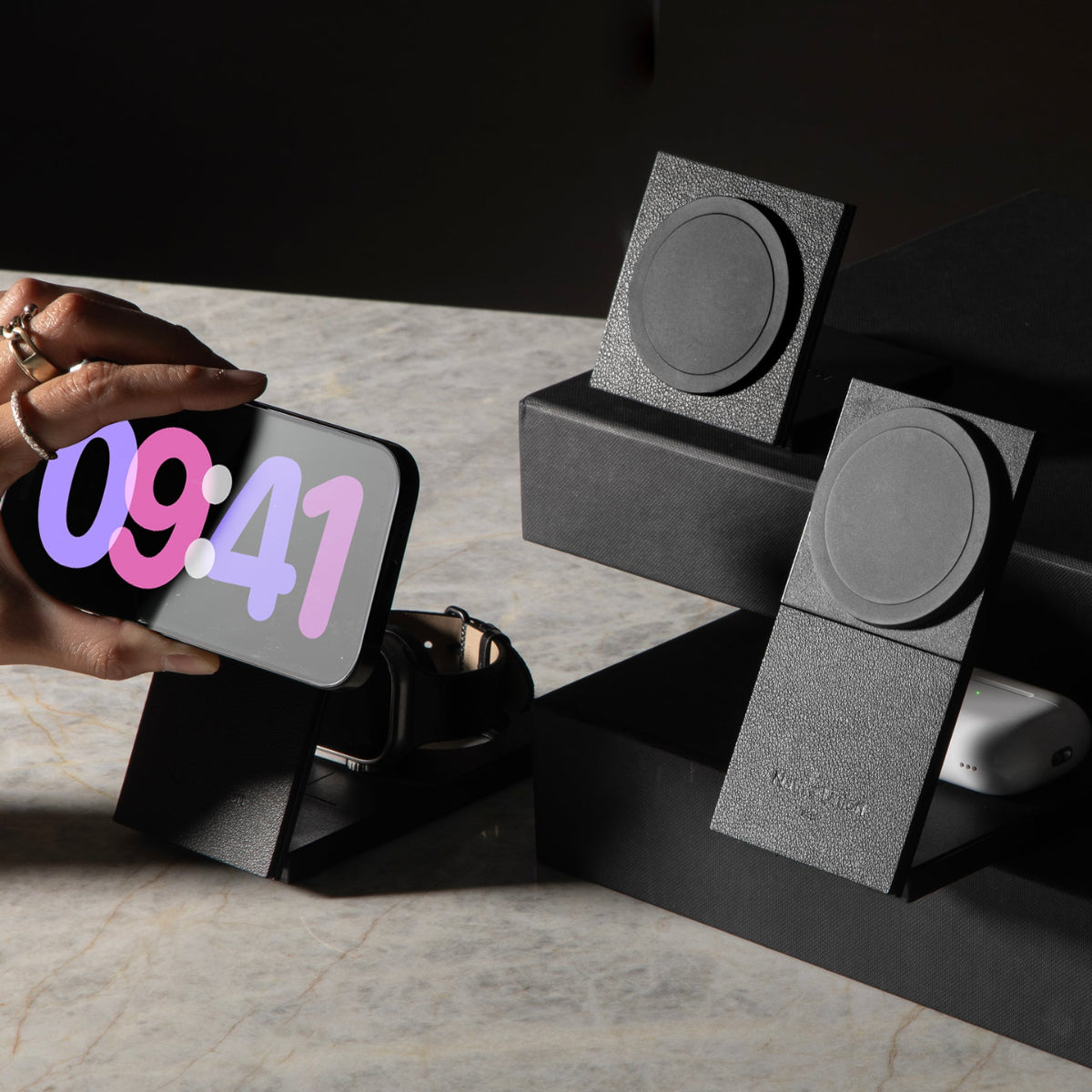 Native Union Rise 3-in-1 Qi2 Magnetic Foldable Wireless Charger - Black(RS-3IN1-BLK) - 6
