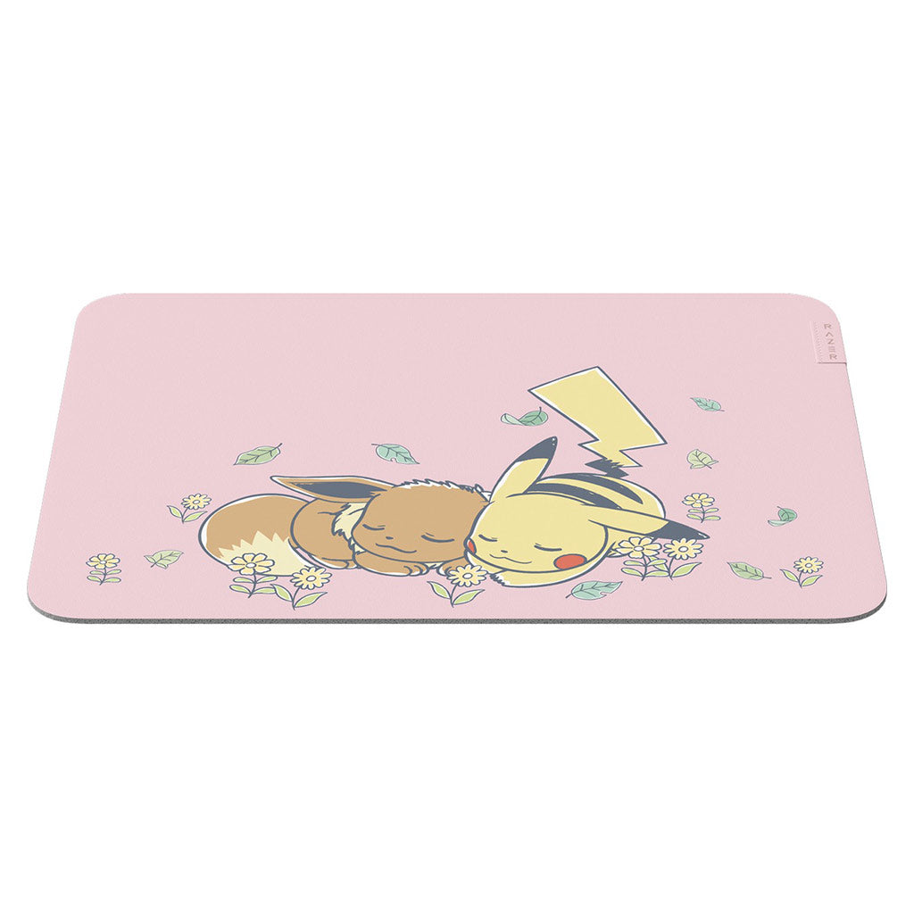 Razer Gigantus V2 Soft Gaming Mouse Mat Medium - Pikachu/Eevee Edition(RZ02-03334900) - 1